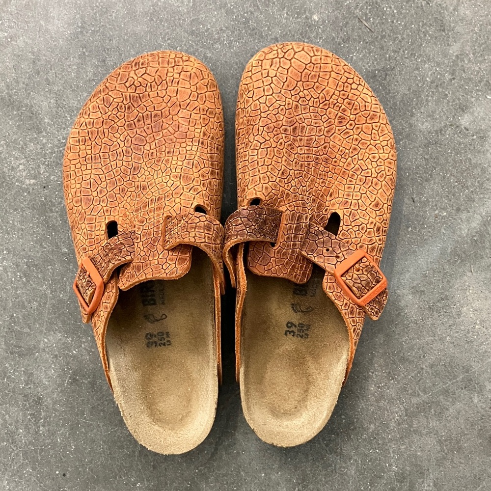 Birkenstock orange Textured clogs